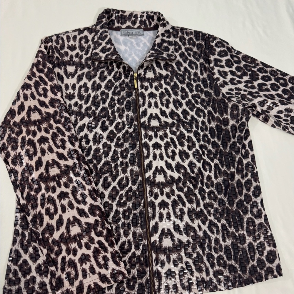 Birch Hill Leopard Print Zip Blazer Size‎ Large